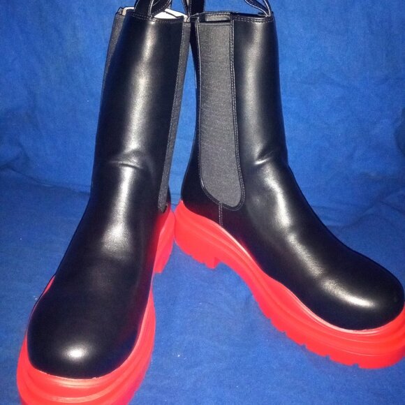AZALEA WANG WHO GOT GHOSTED FLATFORM CHELSEA BOOT  RED ( BRAND NEW !!! ) - Picture 7 of 7